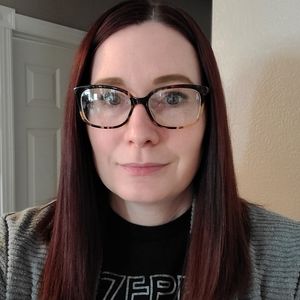 Meet your Posher, Crystal